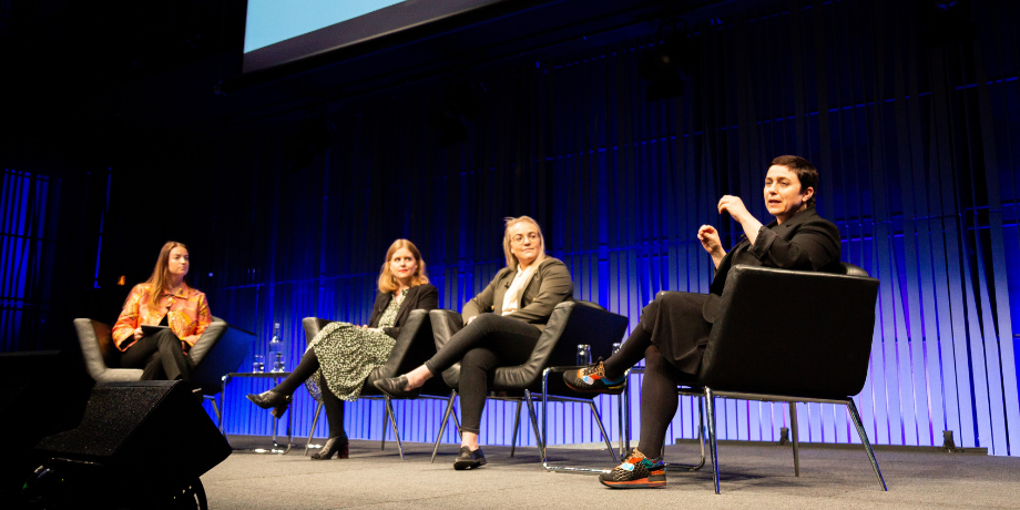 Líflegar panel umræður á UAK ráðstefnunni. Mynd/Gunnhildur Lind. Líflegar panel umræður á UAK ráðstefnunni. Mynd/Gunnhildur Lind.