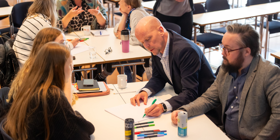 Vinnustofan fól í sér innlegg frá þátttakendum í formi texta og mynda.