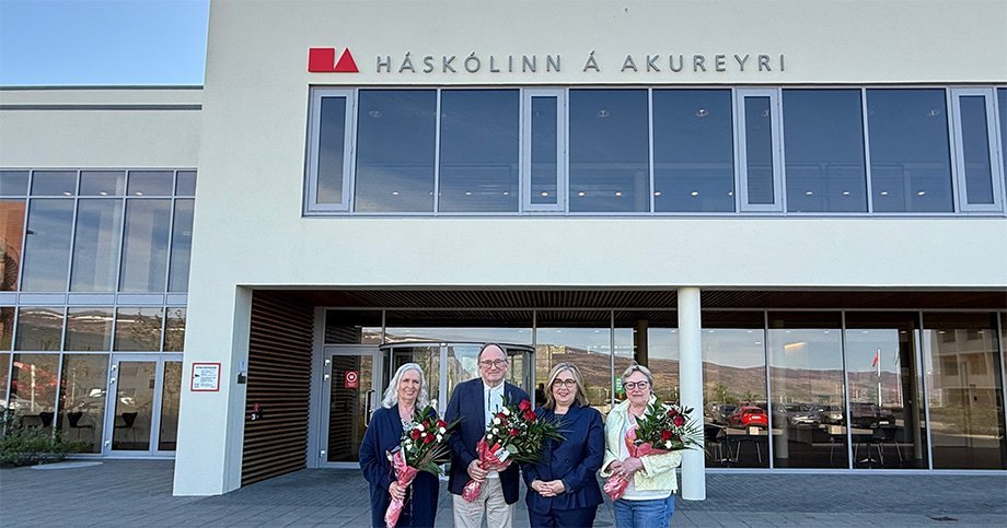 Starfsfólk heiðrað á ársfundi