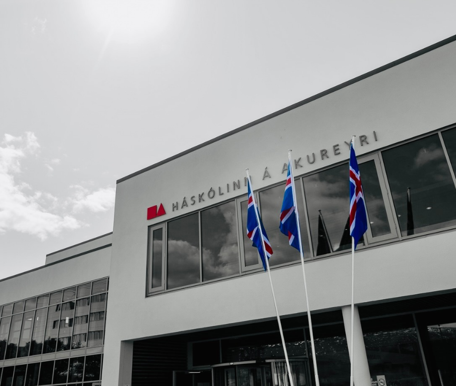 Til hamingju með brautskráninguna, kæru kandídatar!