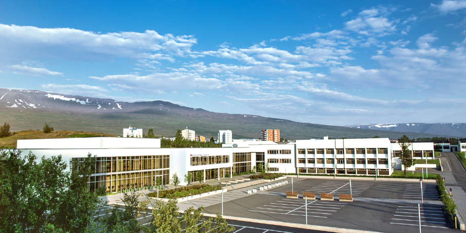 Nýskipaðir deildarforsetar teknir til starfa