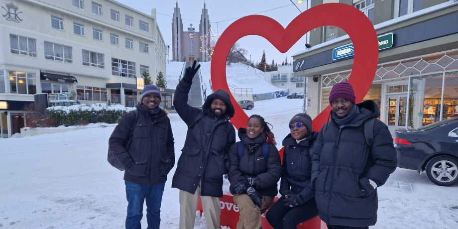 Hér má sjá Funny og hina nemendurna í GRÓ skólanum sem voru hjá HA.