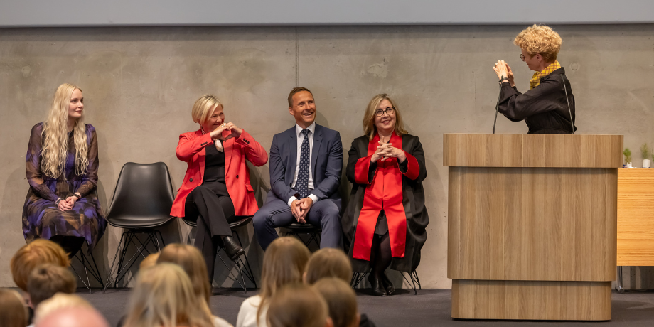 Forseti Íslands sló í gegn í Vísindaskóla unga fólksins