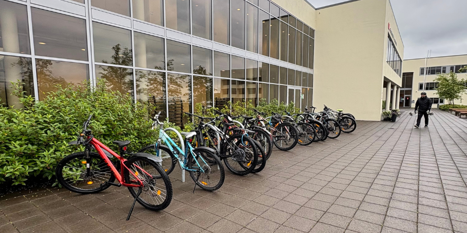 Unga vísindafólkið mætt til leiks