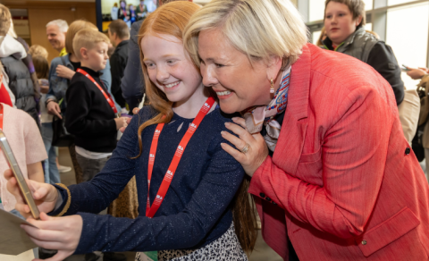 Vísindaskóli unga fólksins útskrifar sérfræðinga í sólmyrkva og lífi á Norðurslóðum